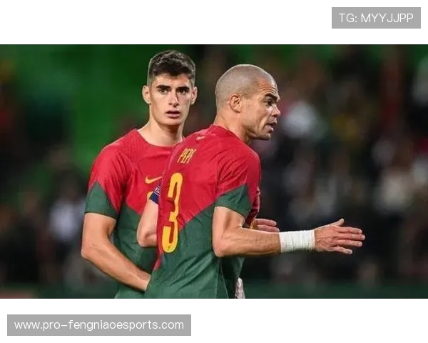 十大球风偏软的足球球星盘点：从技术流到艺术家，他们如何征服球迷心？