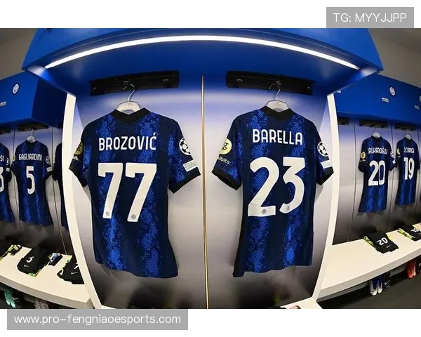 足球9号位置上表现不佳的球员盘点及其背后的原因分析